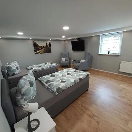 Bela, Naehe Nuerburgring Luxem