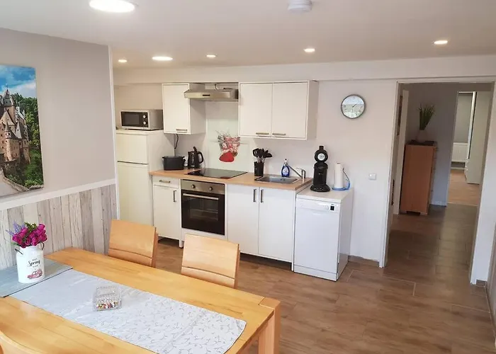 Bela, Naehe Nuerburgring *